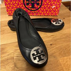 NWOT Tory Burch Black Flats (9)